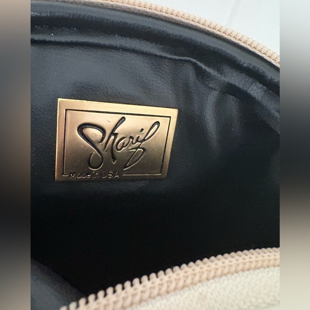 Vintage Sharif Shoulder Bag/Tote/Hobo Boho
Elegant Beige and Gold Women's Bag - Picture 4 of 4